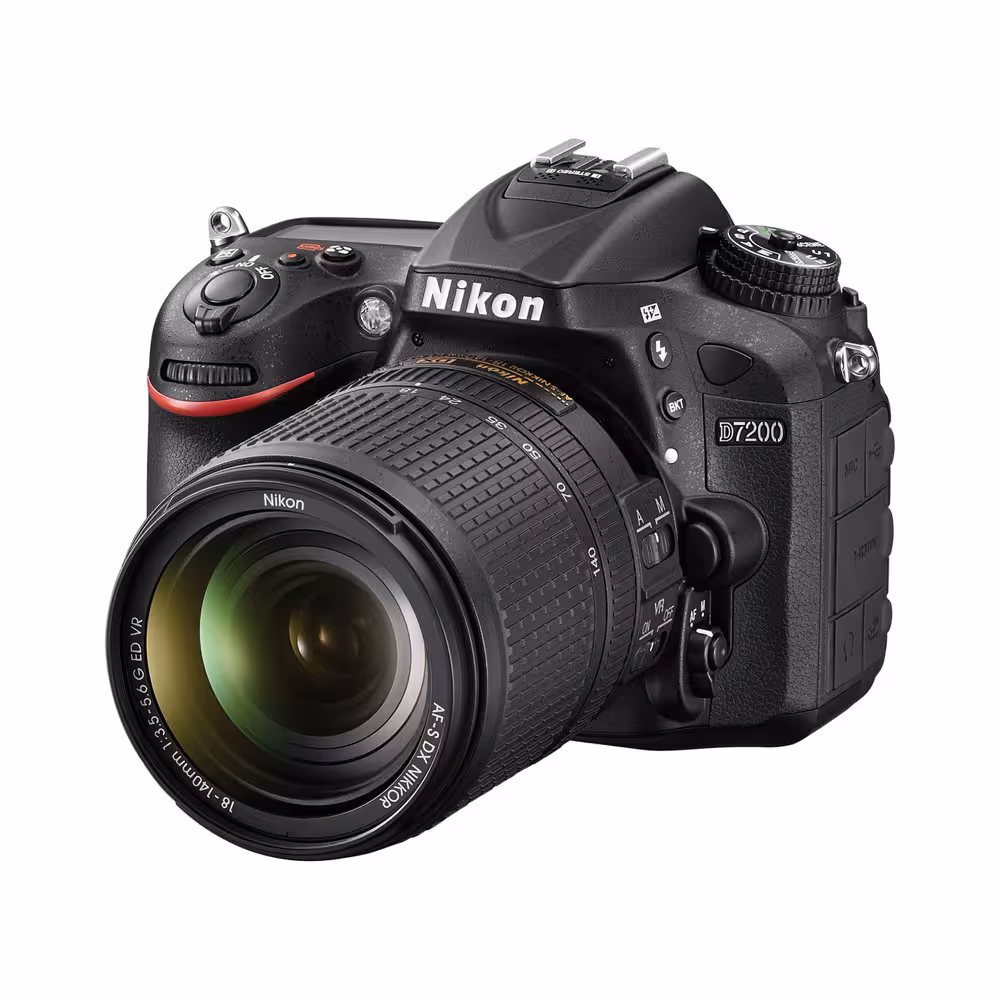 دوربین عکاسی Nikon D7200   18-140mm ED VR