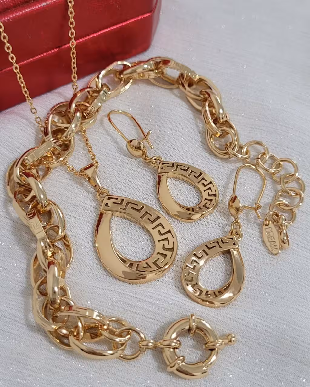 ست سرویس طرح طلای زنانه،برند مطرح ژوپینگ، رنگ ثابت،قابل سفارش جداگانه💍