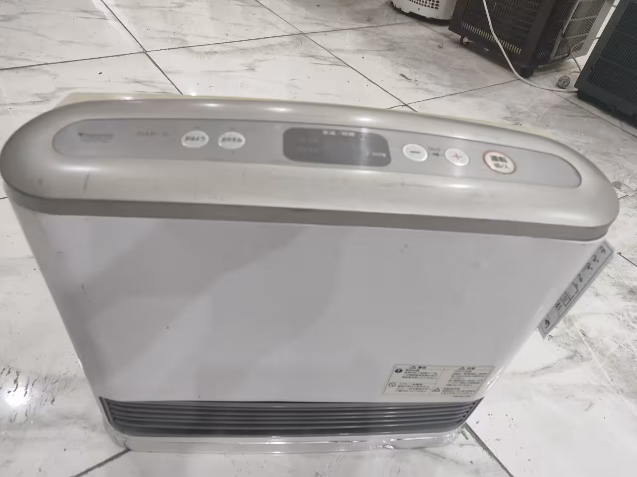 بخاری گازی ژاپنی 5800 watt GAS دست دوم