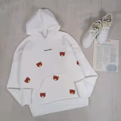 هودی کلاه دار خرسی