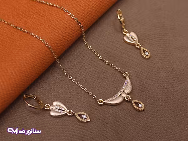 نیم ست نگین دار طرح طلا جدید N8172