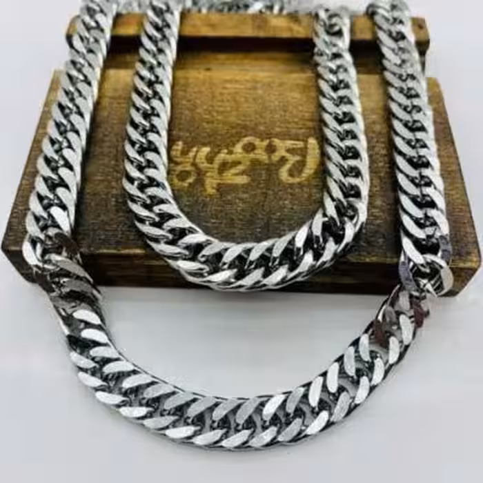 ست گردنبند و دستبند کارتیر ضخیم.