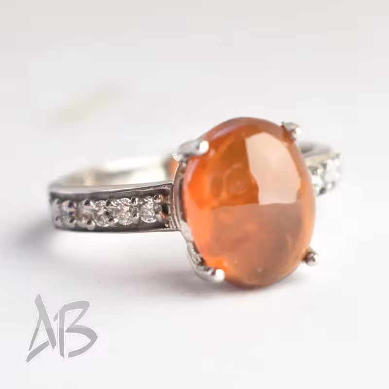 انگشتر نقره زنانه بسیار زیبا با نگین گارنت یا هسونایت اصل آقابزرگ کد 604