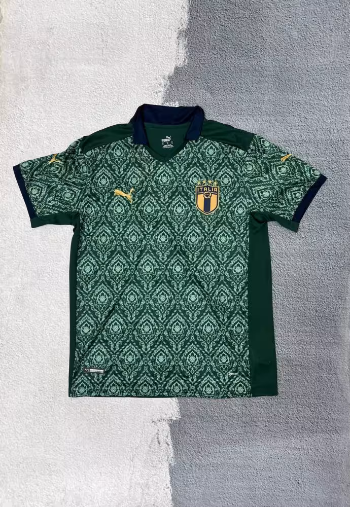 لباس سوم ایتالیا 2021 هواداری