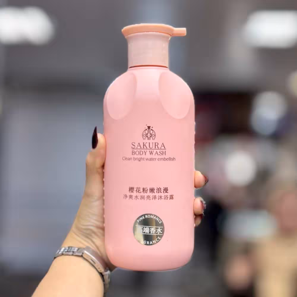 شامپو بدن حاوی شکوفه گیلاس ساکورا sakura حجم 500 گرم