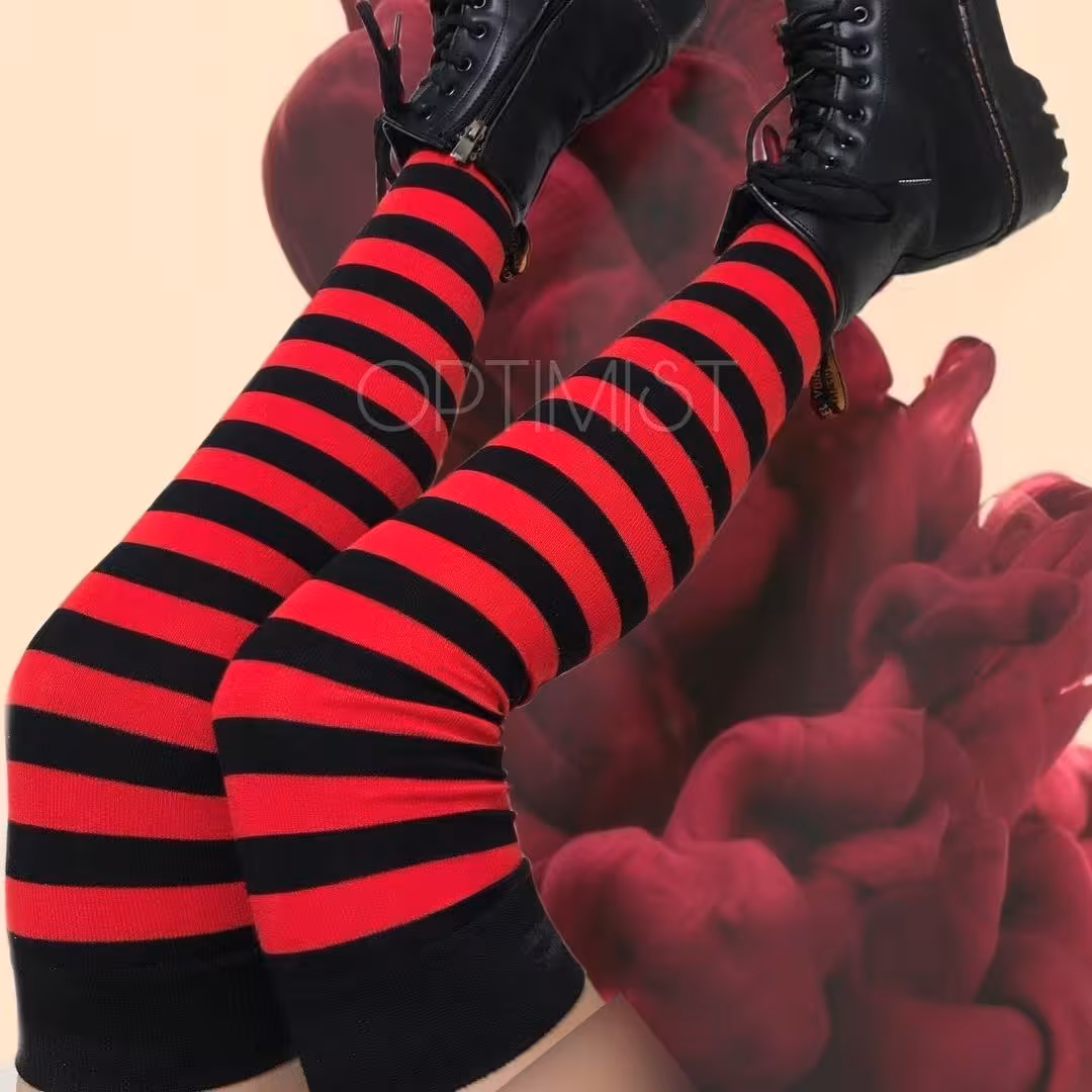 جوراب ساق بلند بالای زانو طرح راه راه قرمز مشکی فری سایز