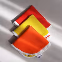 پیشبند دو رو قابل تبدیل به دستمال گردن با دور دوز نواری پوم پوم مناسب نوزاد