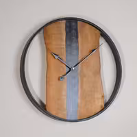 ساعت دیواری چوبی روستیک نوین کلاک – 40 سانتی‌متر