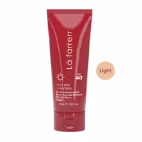 کرم ضد آفتاب رنگی SPF40، مخصوص پوست چرب، ضد لک، برند لافارر، حجم 40 میلی لیتر