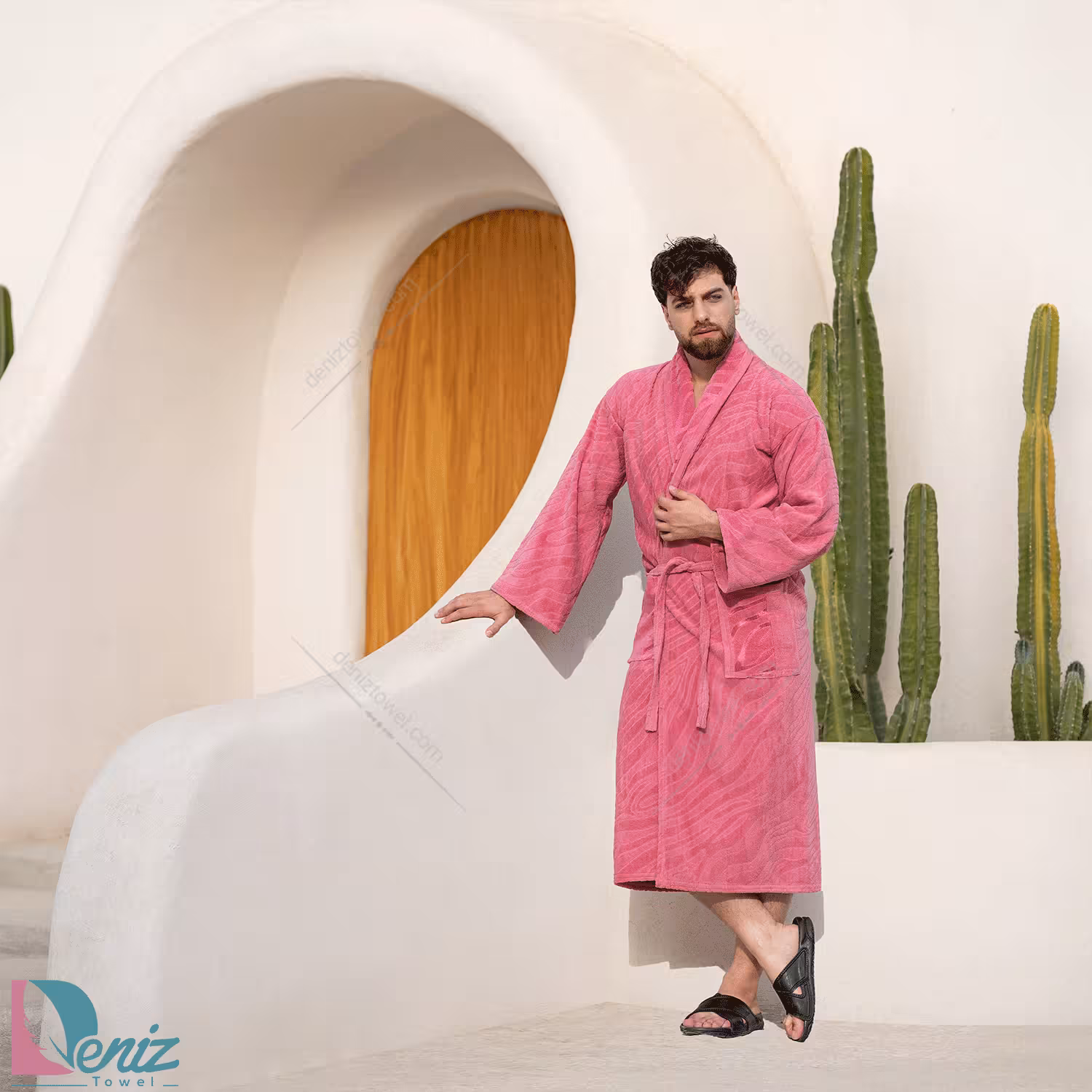 حوله تن پوش زبرا رنگ سرخابی تیره