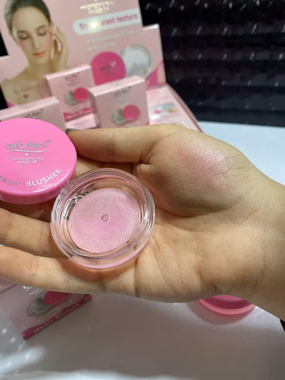 رژگونه جادویی ژله ای حرارتی آرتسکین