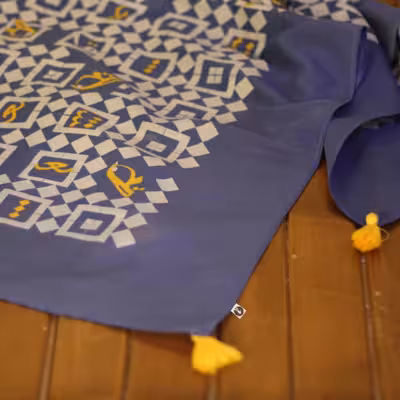 دستمال سر و گردن گدار مدل عین شین قاف