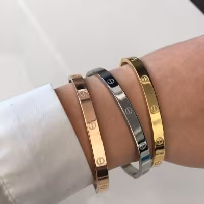 دستبندکارتیه لاو داخل حکاکی