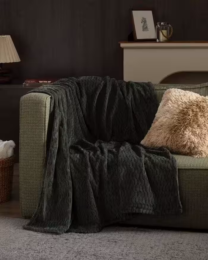 شال مبل مادام کوکو طرح Ludos