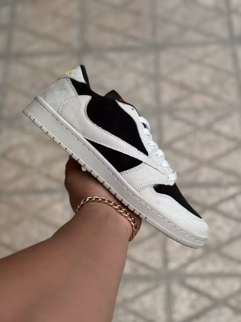 کتونی نایک ترویس اسکات طوسی روشن مشکی ( 1843 )