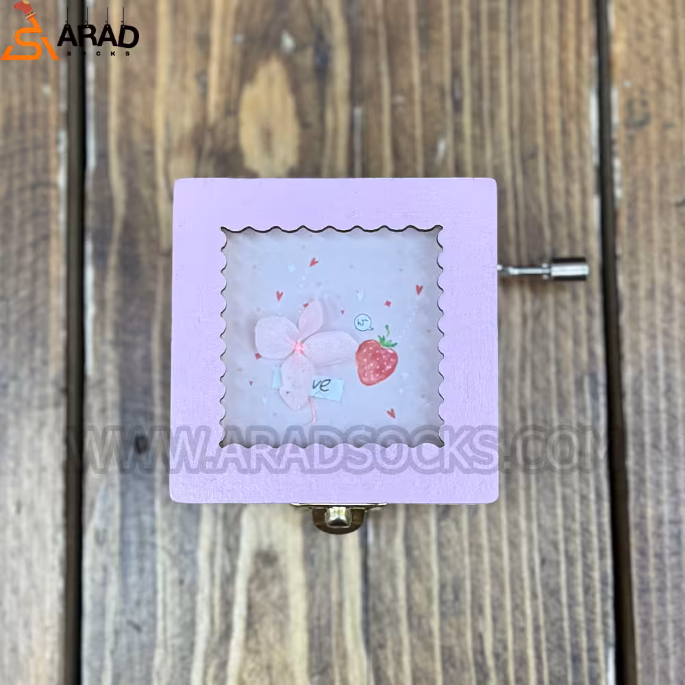 جعبه موزیکال توت فرنگی