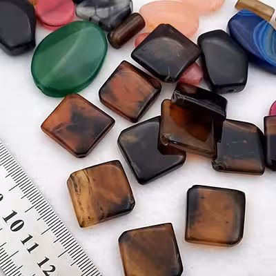 سنگ لوزی قهوه ی کد30