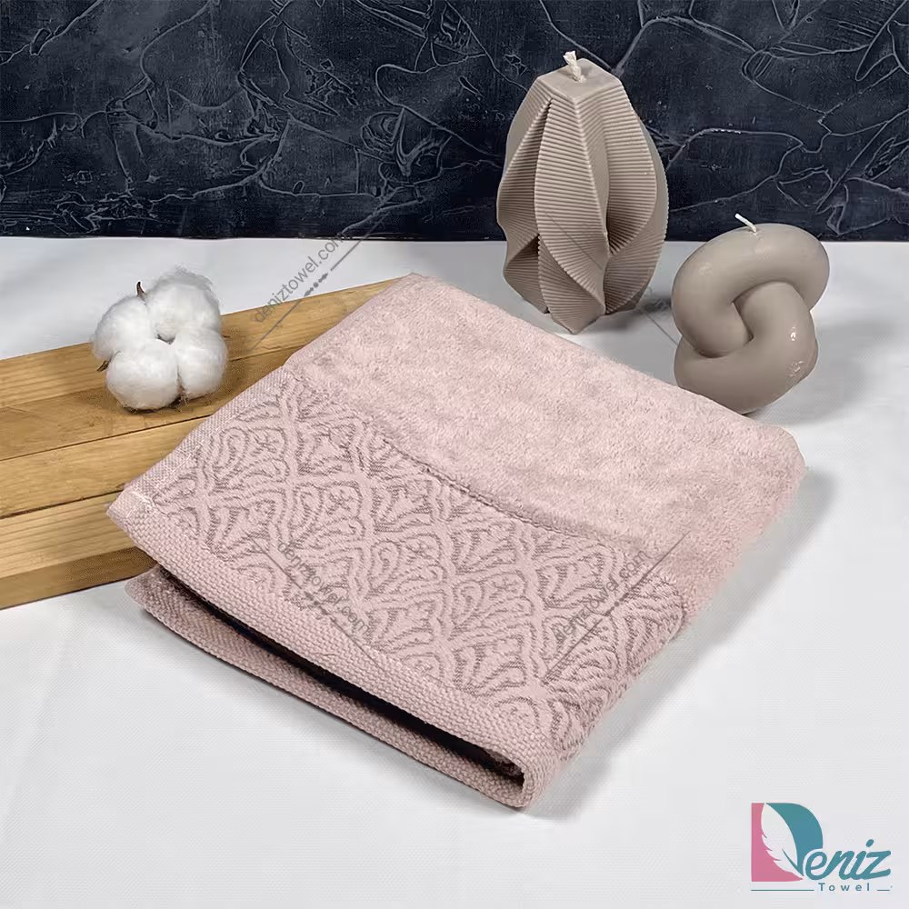 حوله دستی طرح کاریزما رنگ کالباسی روشن