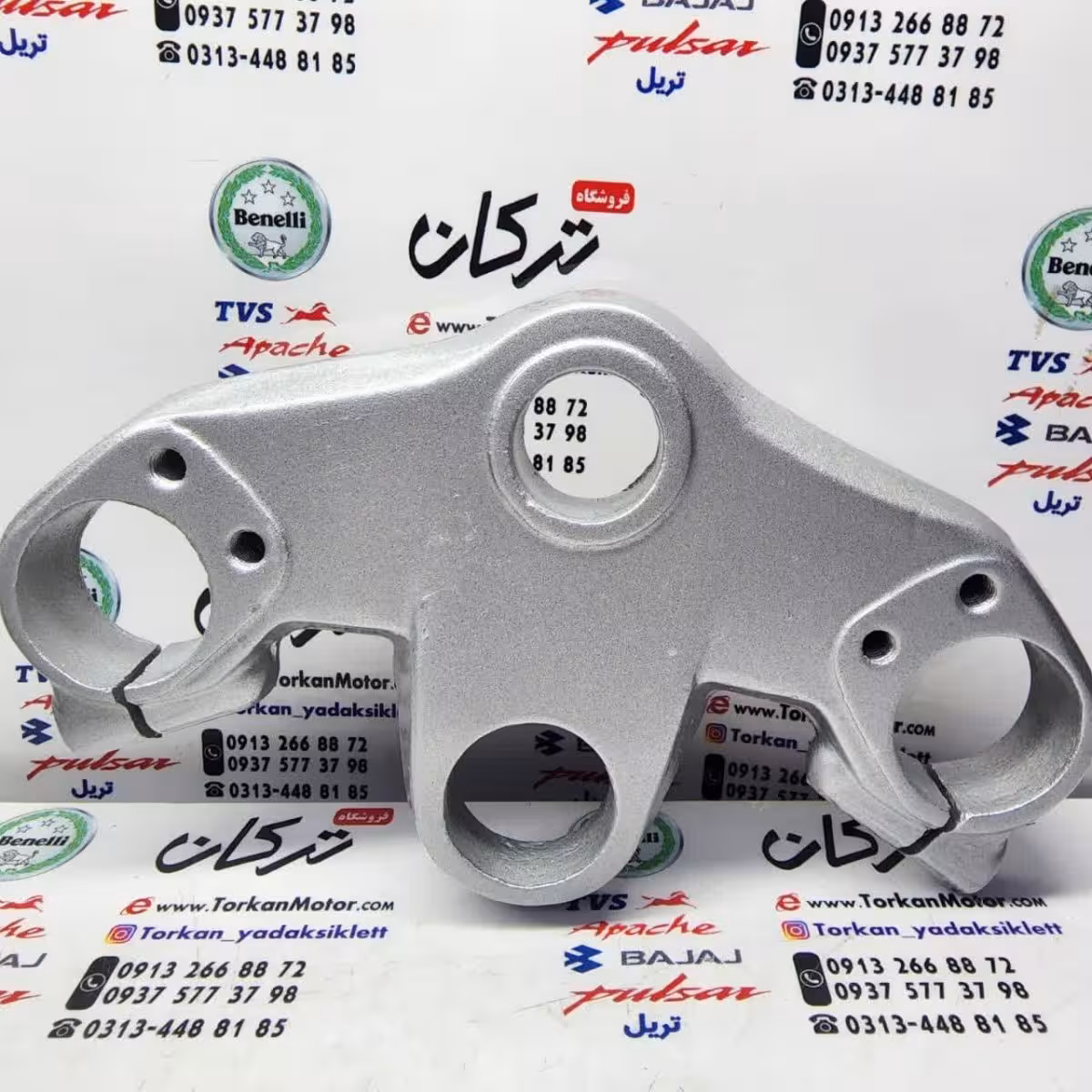 کرپی کمک جلو بالا موتور پالس 180 UG4 (بدون هندل ، زین دو تکه ) و 220 نقره ای