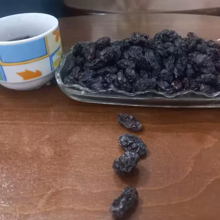 مویز سیاه .هسته دار .ارگانیک و بش.عرضه مستقیم .مقایسه قیمت  مساوی با خرید 