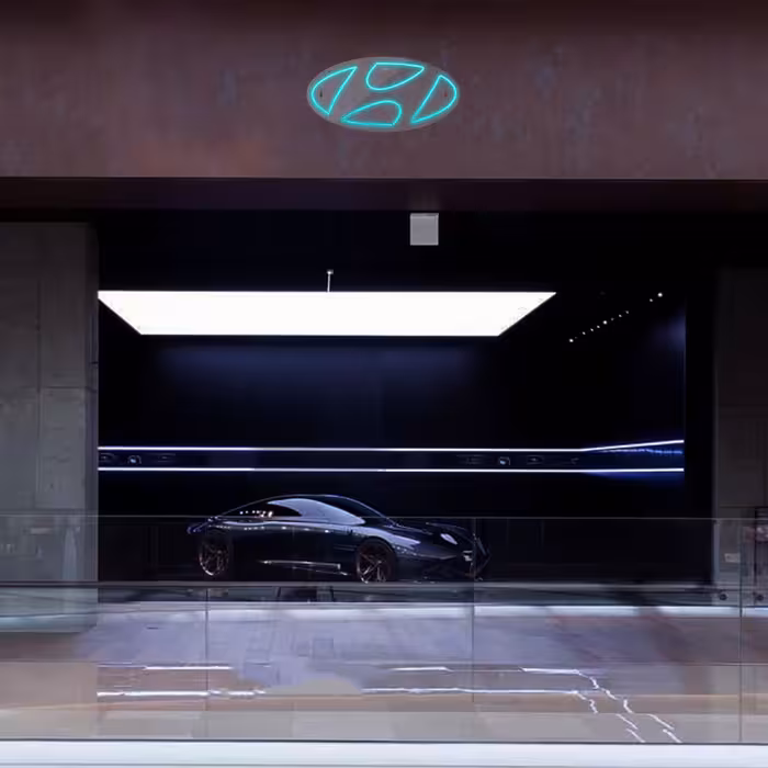 چراغ دیواری نئون دیزاین طرح Hyundai_TBL