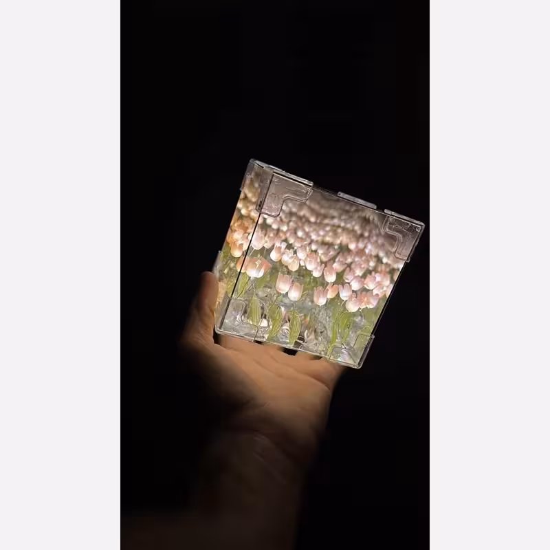 چراغ خواب طرح لاله های بینهایت مدل مکعبی