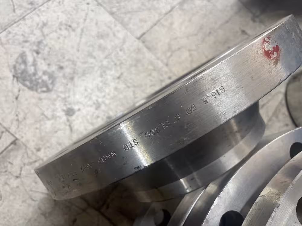 فلنج گلودار 8 اینچ  استنلس استیل ریس فیس  رده 40 کلاس 300  از جنس  A SA182/F 316/316