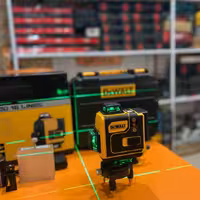 تراز لیزری 4 دیوالت