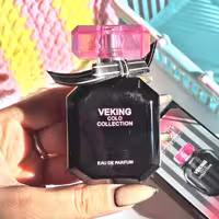 عطر 25 میل VEKING COLO رایحه ویکتوریا سکرت بامبشل نیویورک