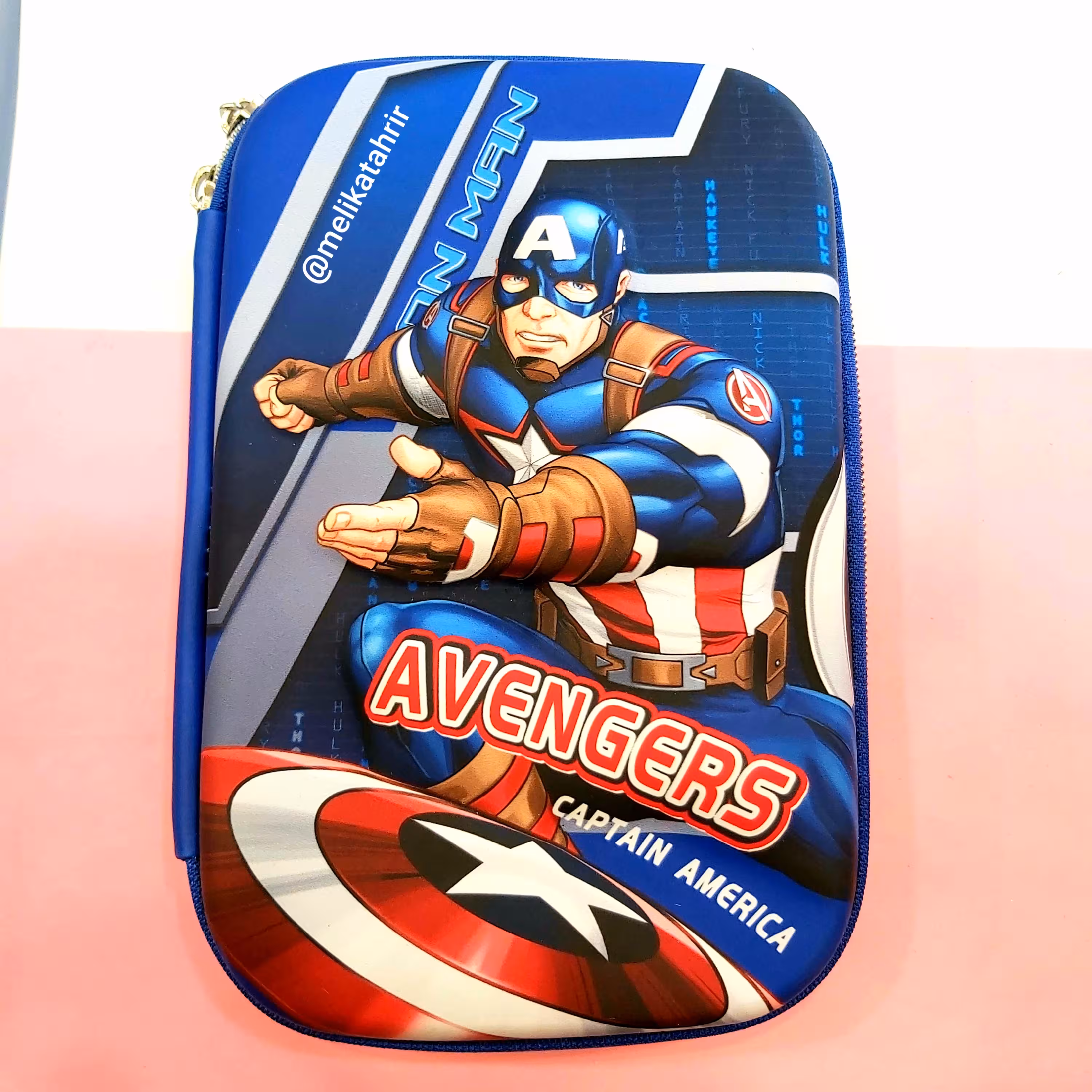 جامدادی تبلتی بزرگ پسرانه طرح کاپتان آمریکا