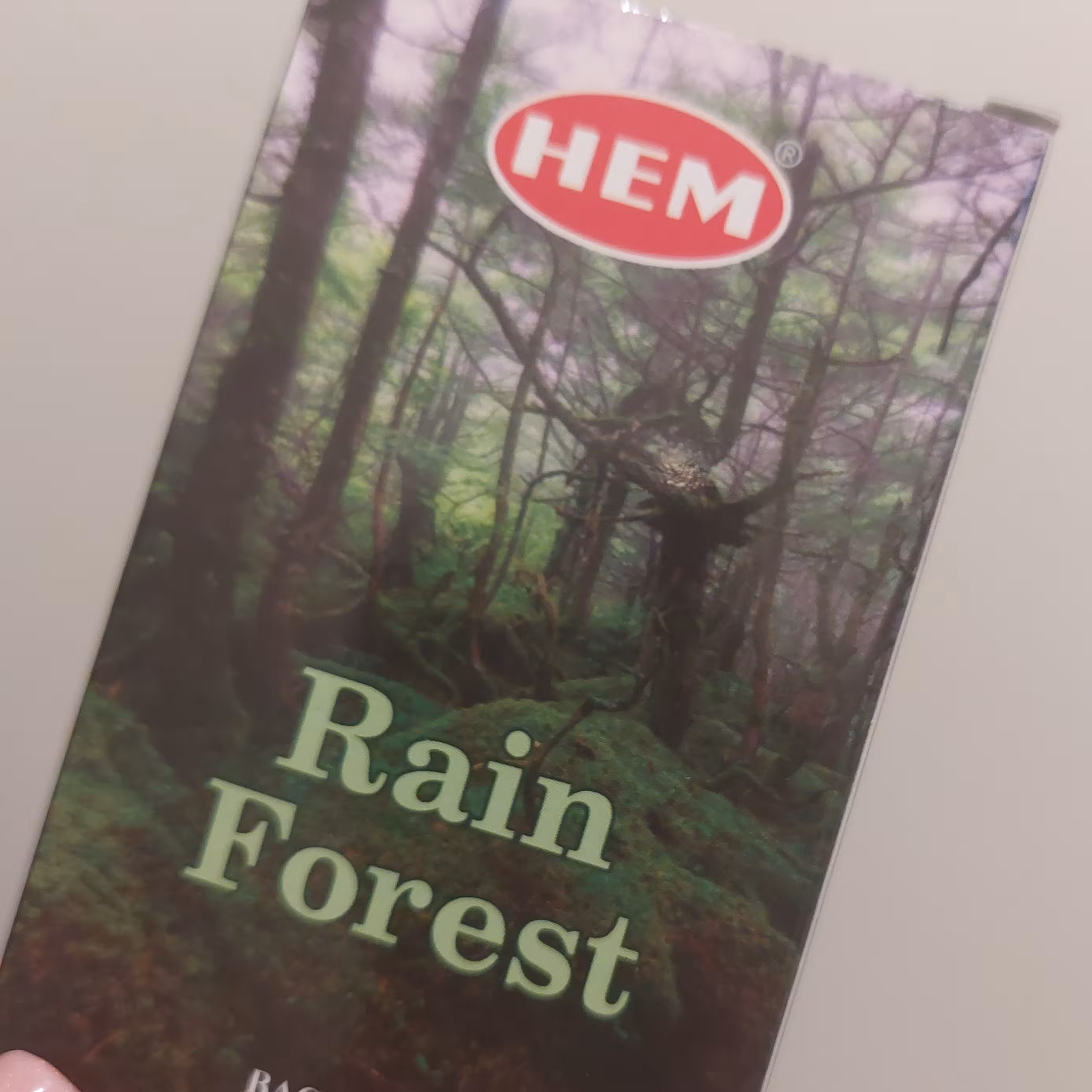 عود آبشاری با رایحه جنگل بارانی