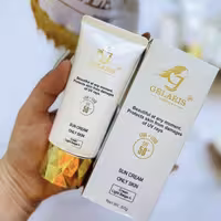 ضد آفتاب گلاریس SPF 50 GELARIS COSMETICS UVA UVB