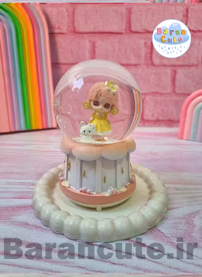 گوی موزیکال برفی چراغ دار (سایز متوسط) طرح دختر مو گلبهی