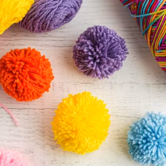 پک 10 عددی پوم پوم  ( گیفت،اویز)