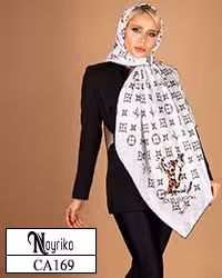 روسری نخی سایز 140 سفید با LV پلنگی قهوه ای کد CA169