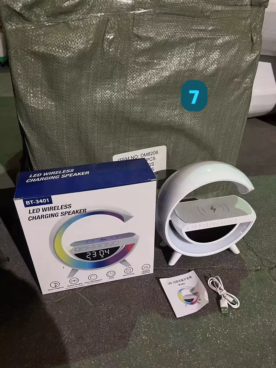 اسپیکر و چراغ خواب کد 8206