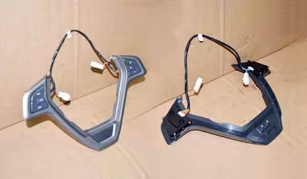 مجموعه کليد هاي روي فرمان (تنظيم صدا) ام وی ام X33 NEW چین یدک مرکزی - خرید لوازم یدکی خودروهای چینی - لوازم یدکی خودروهای کره ای - لوازم یدکی خودروهای ژاپنی - کف قیمت بازار - ارسال سریع به سراسر ایران