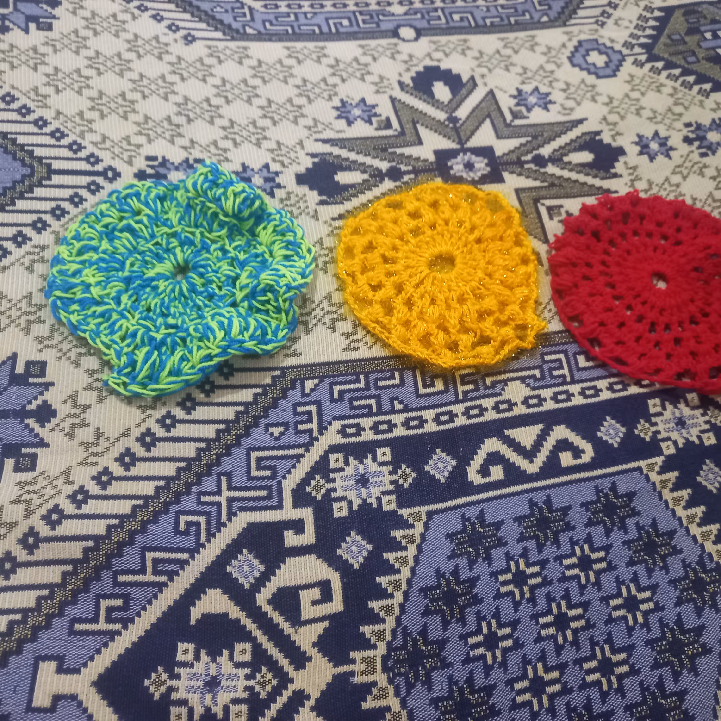  رومیزی  کاموایی در تنوع  ونگ 