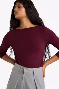 تیشرت زنانه زرشکی دفکتو