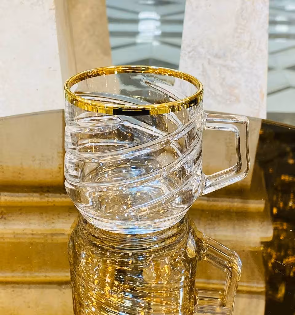 ماگ چایخوری لب طلا خطی