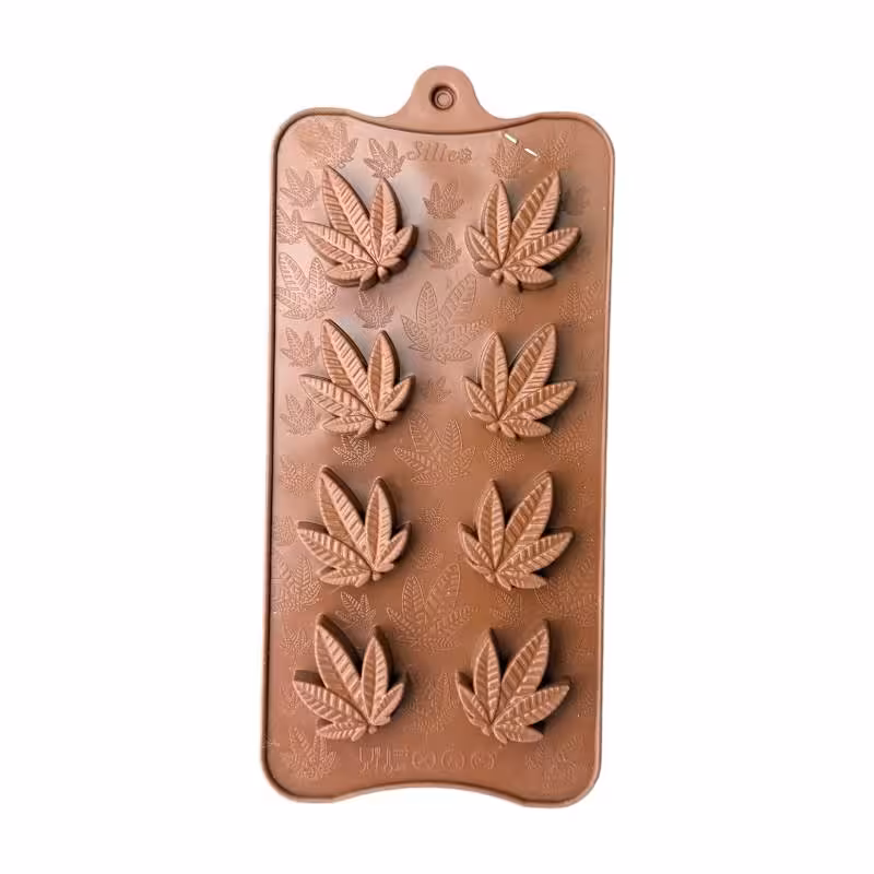 قالب سیلیکونی شکلات برگ چنار 10 در 20 سانت