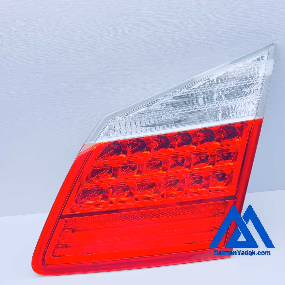 چراغ خطر عقب هیوندا جنسیس  2009-2013 صندوق 924043M راست RH