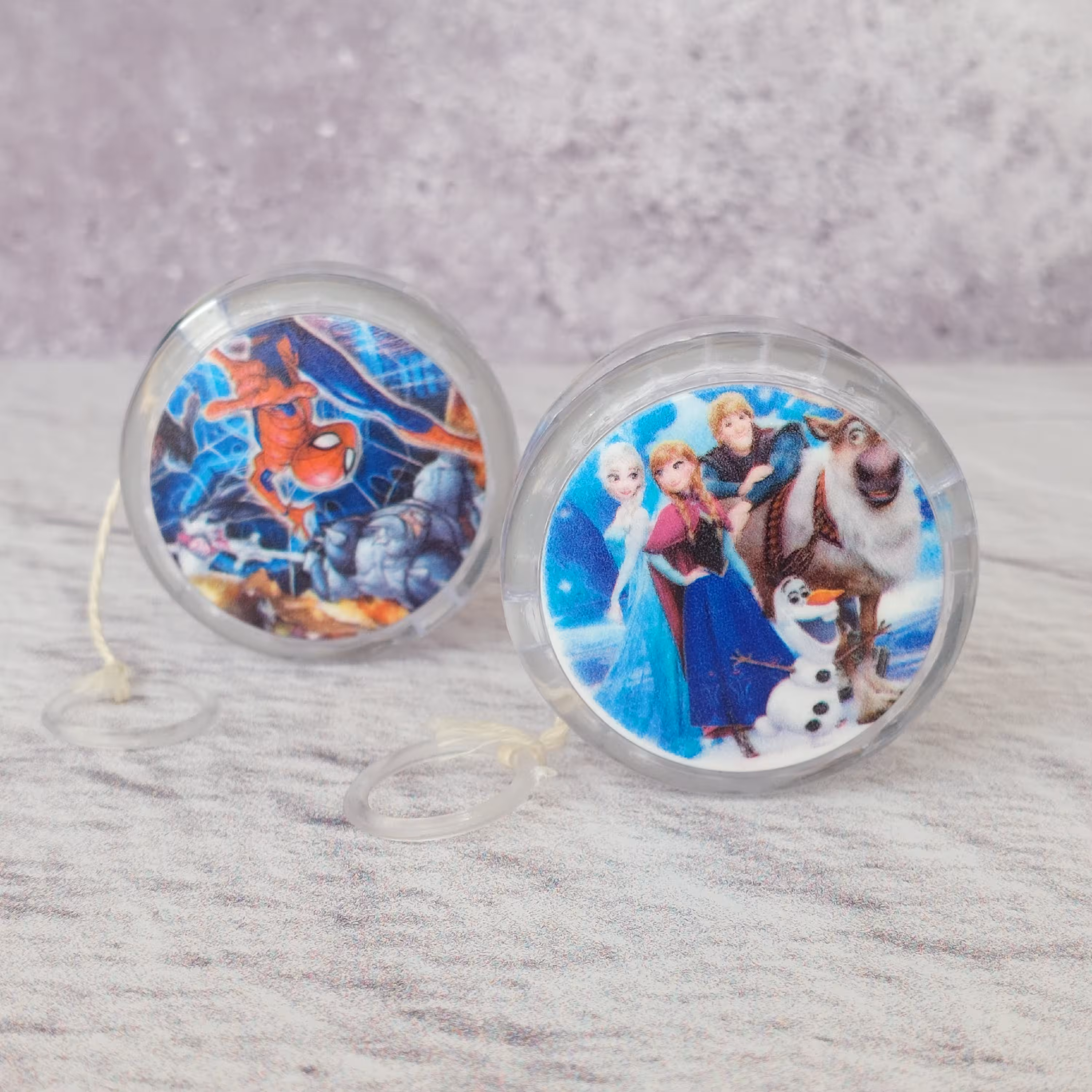 اسباب بازی یویو چراغ دار جنس پلاستیک با نخ بلند