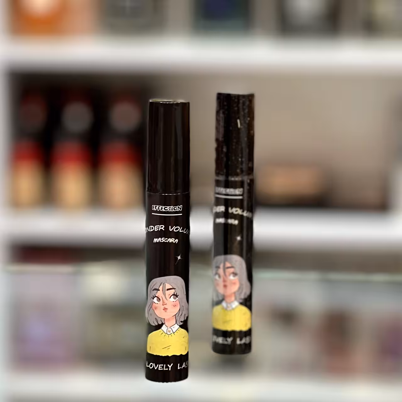 ریمل افکشن اورجینال ایتالیایی اولترا بلک حجم دهنده و بلند کننده مژه با ضمانت اصل بودن با حجم 12میل