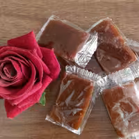 شکلات جوانه گندم ،مناسب افراد دیابتی،کودکان،تهیه شده از شکر سرخ،جوانه گندم و ....