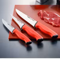 ست چاقوی قصابی حرفه‌ای Pirge مدل Duo | شامل 3 عدد چاقوی مخصوص سلاخی، سَیْر کردن و برش | تیغه فولادی ضدزنگ با آلیاژ مولیبدن و وانادیوم | ساخت ایران | مناسب برای قصابان، سرآشپزها و قربانی کردن دام | دسته ارگونومیک با فناوری ضد لغزش | مقاوم در برابر زنگ‌زدگی با فرآیند حرارتی انجمادی | طراحی حرفه‌ای برند Pirge برای استفاده در محیط‌های صنعتی و خانگی