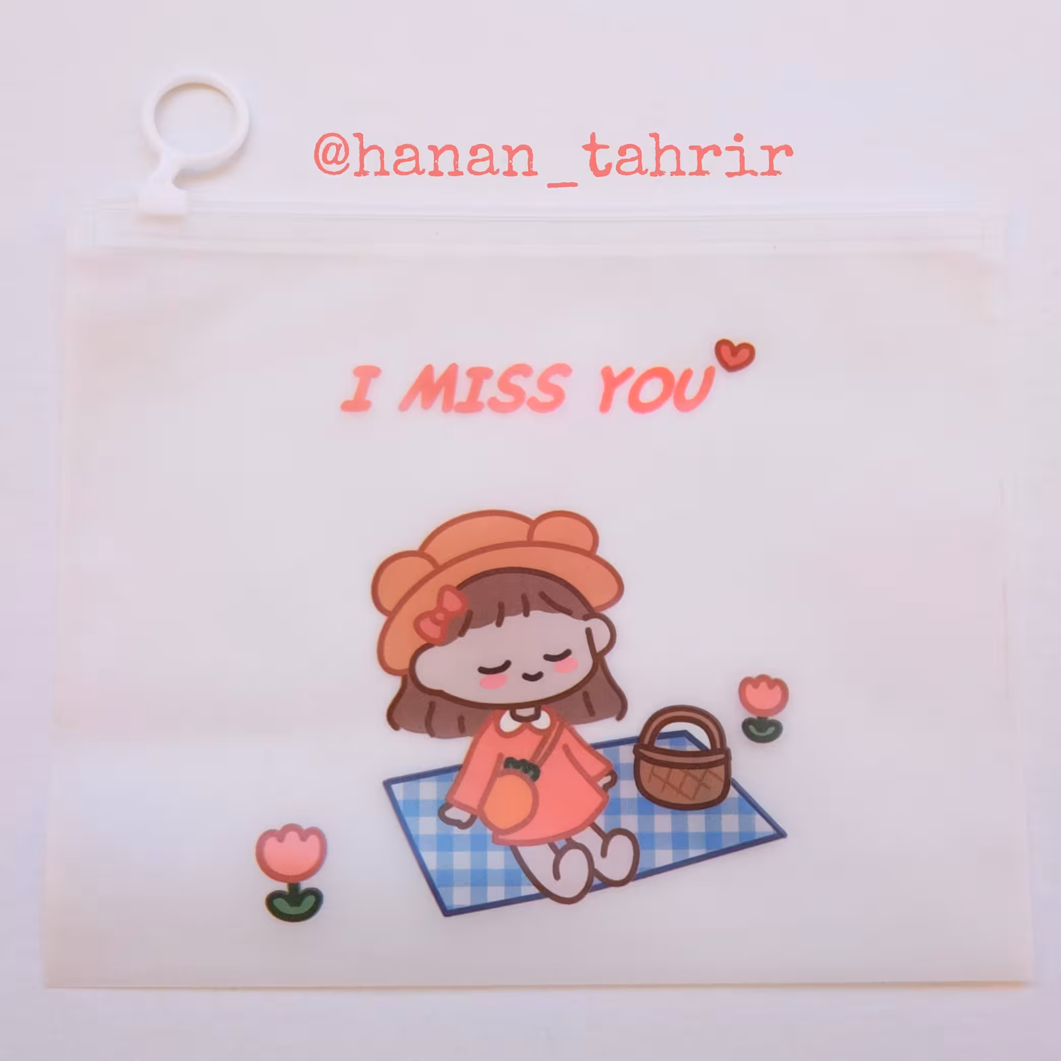 کاور شفاف ضد آب سایز آپنج در سه طرح دخترک بامزه طرح دخترانه لوازم تحریر فانتزی 