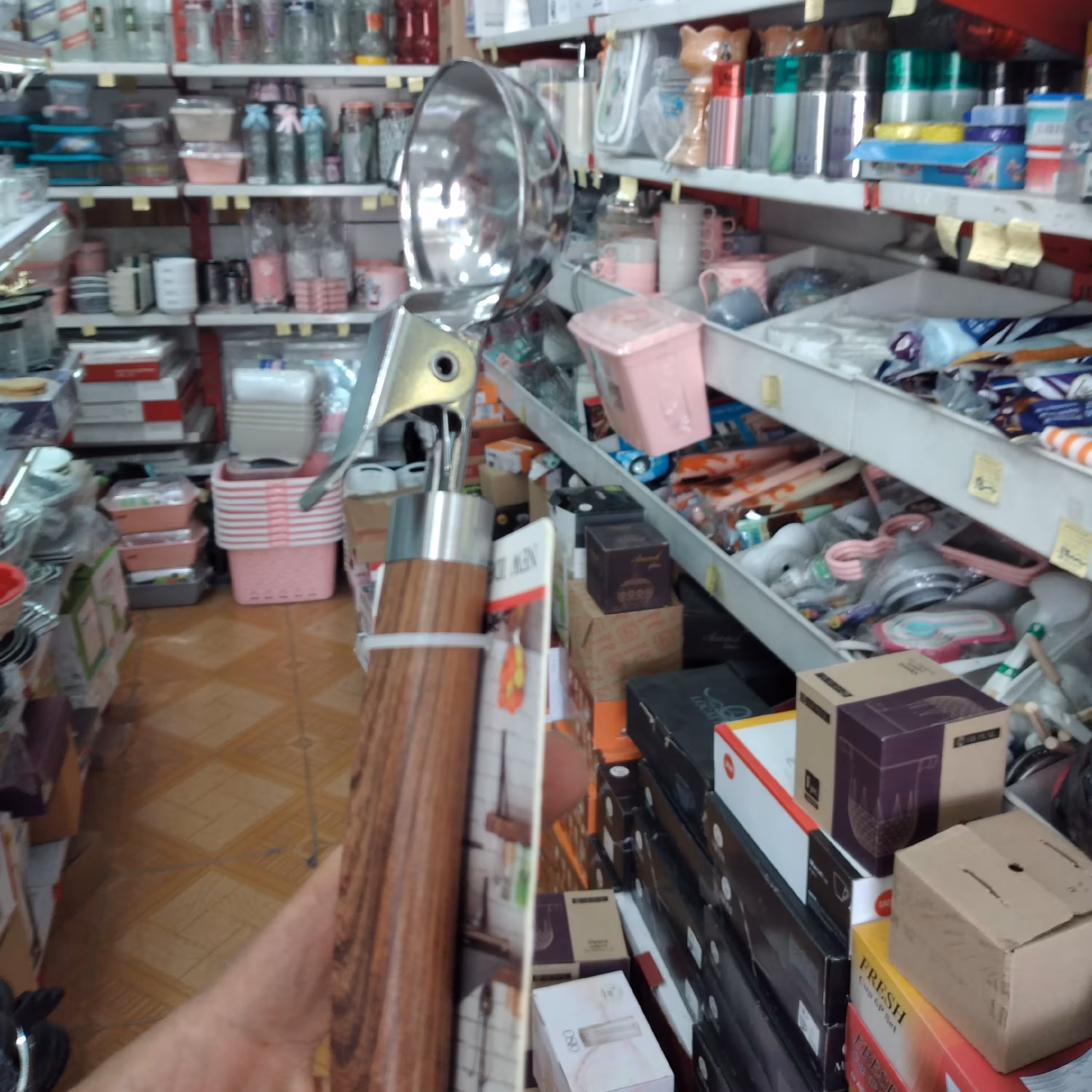 اسکوپ بستنی با تیغه جدا کردن بستنی از قاشق