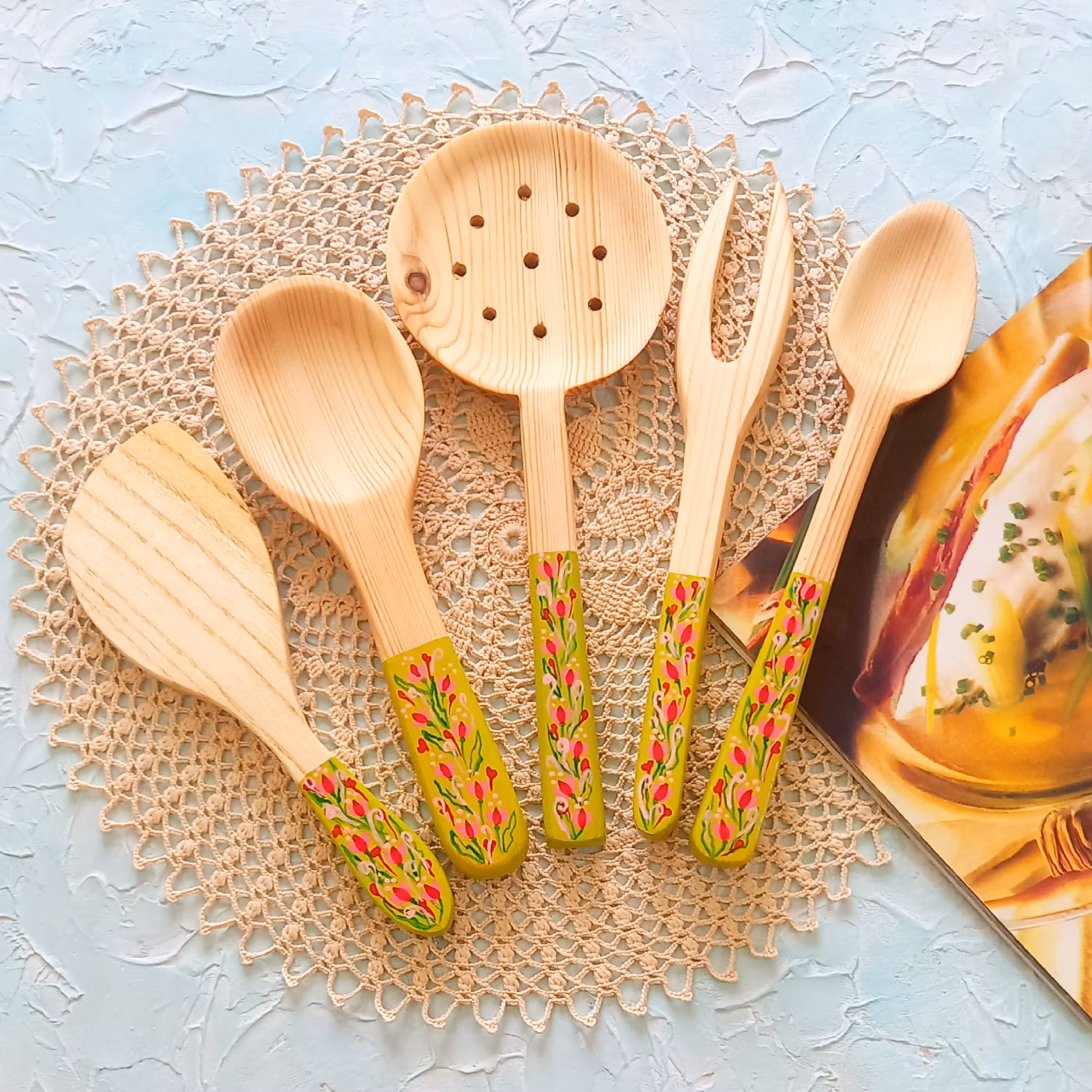 ست کفگیر ملاقه چوبی دستساز بارلی ویژه جهیزیه عروس 5 تکه نقاشی با دست کد bar0131