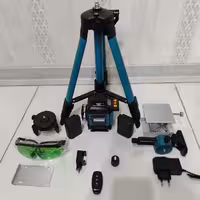 تراز لیزری حرفه ای نور سبز  ریموت دار ماکیتا 16 خط 4 بعدی 360 درجه  همراه سه پایه و لوازم کامل